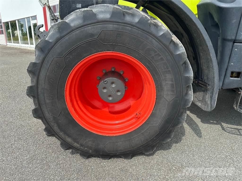 CLAAS Axion 870 Traktorok