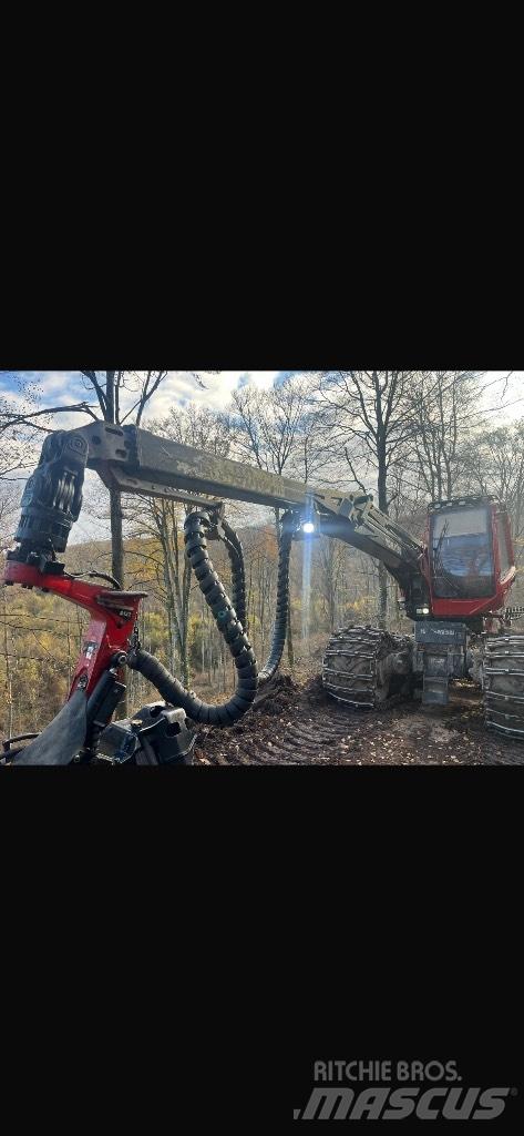 Komatsu 931 XC Betakarítók