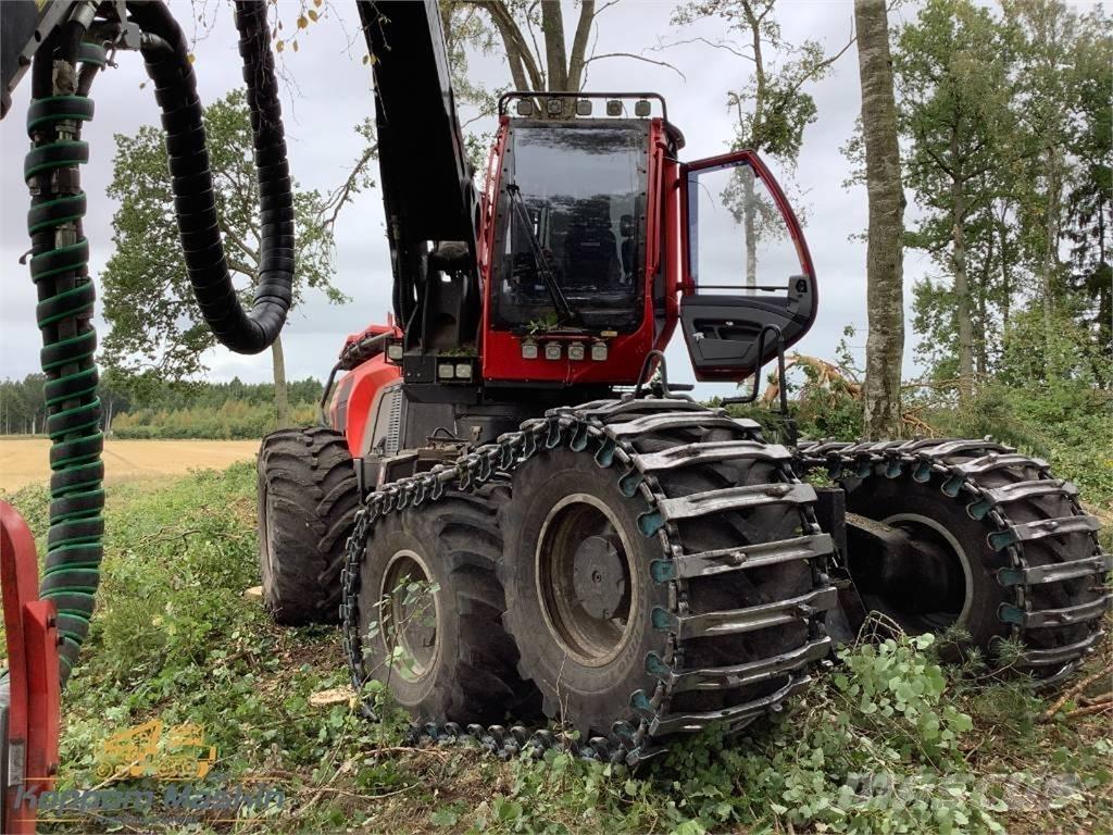 Komatsu 951 Betakarítók