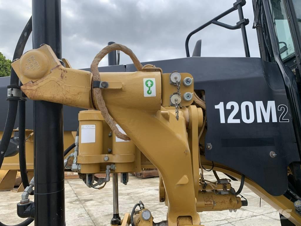 CAT 120 M 2 Gréderek