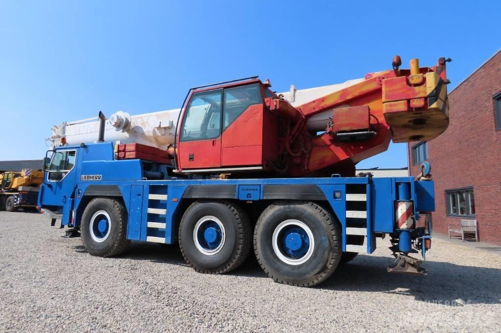 Liebherr LTM 1055-1 Terepdaruk