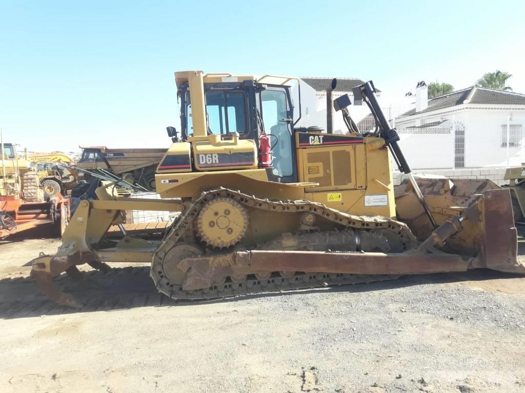 CAT D 6 R II lánctalpas dózerek