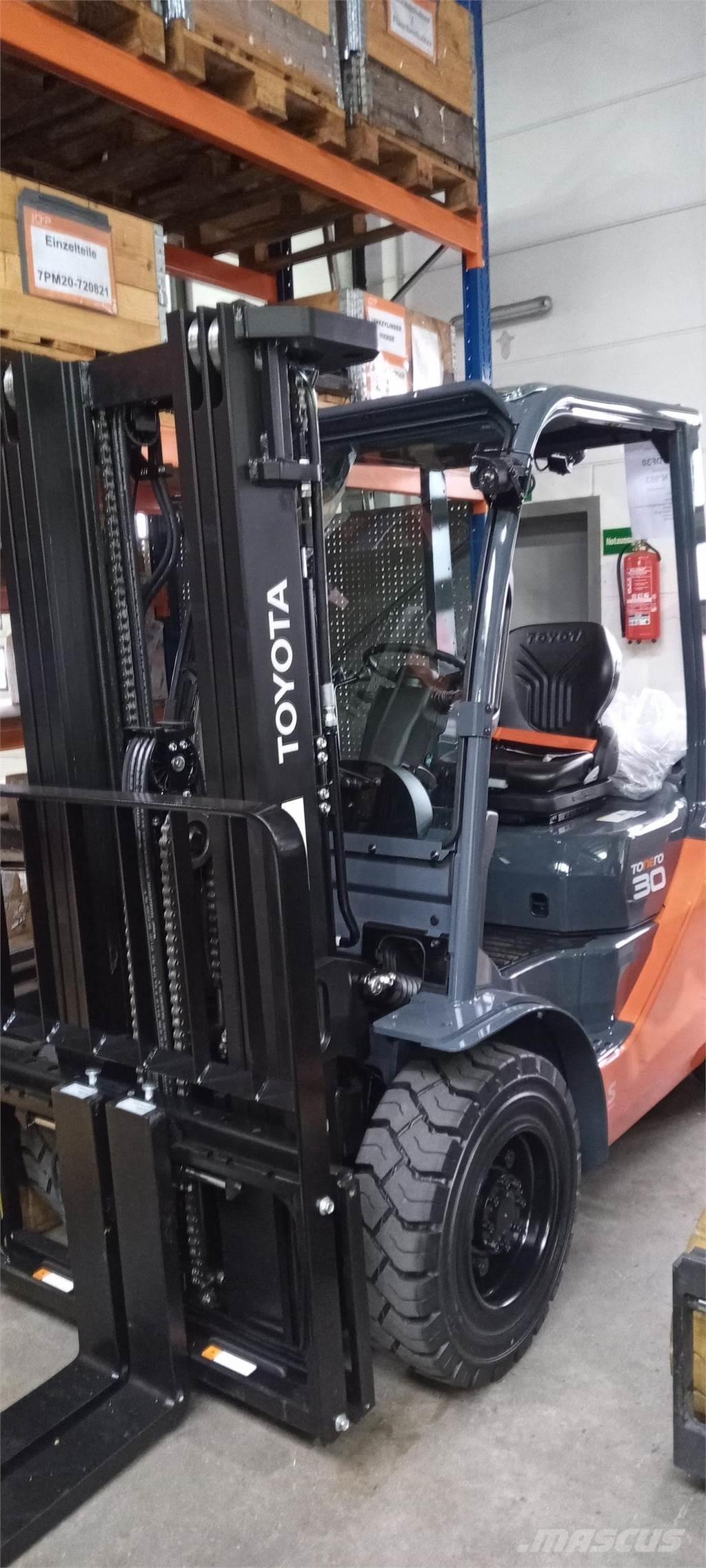 Toyota 52-8FDF30 Dízel targoncák