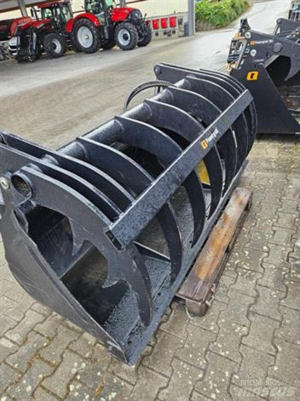 Ålö Powergrab 210 Traktorok