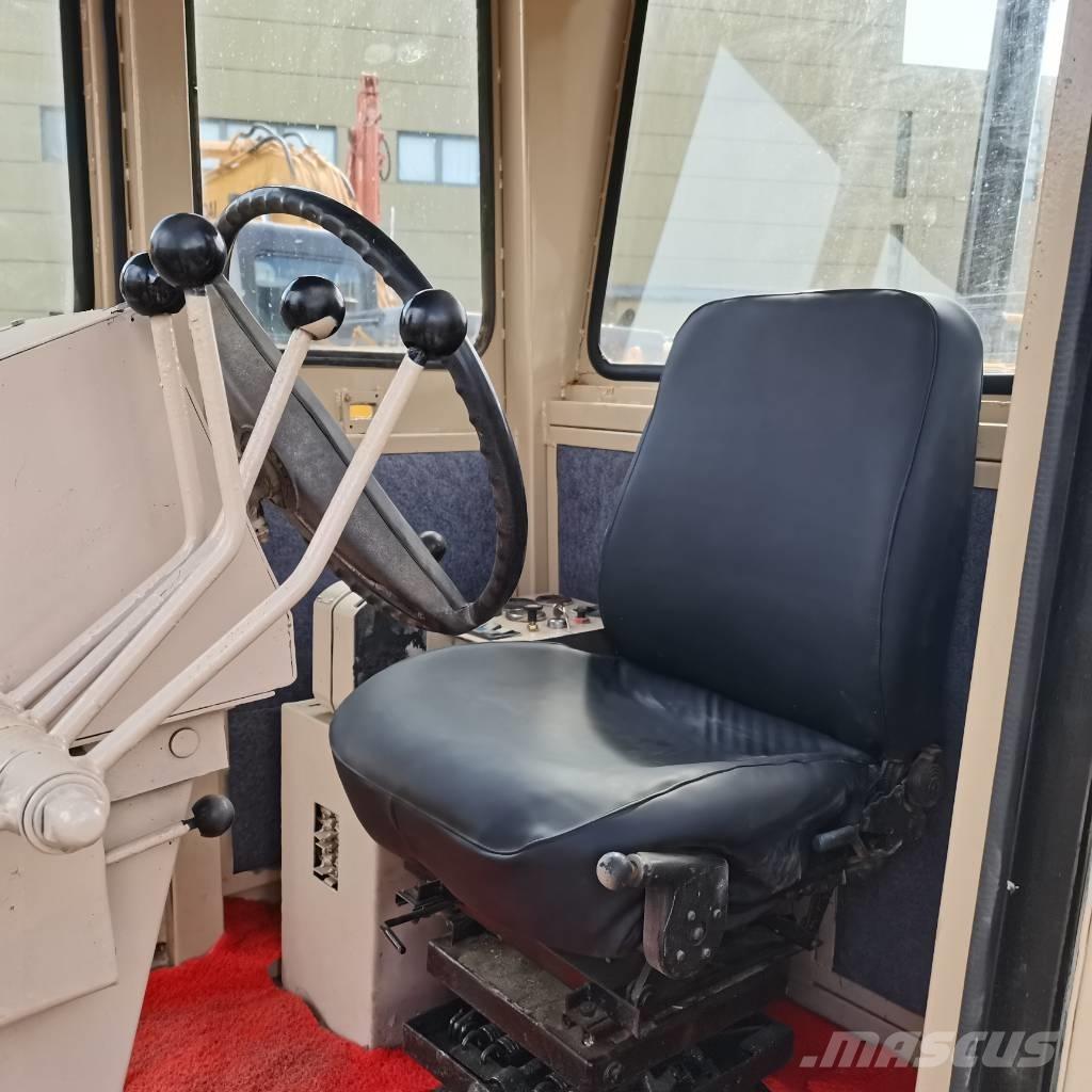 CAT 140k Gréderek