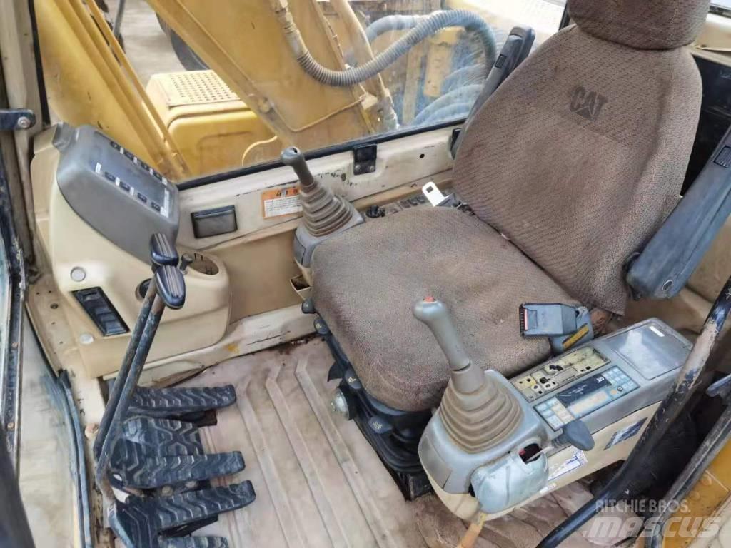 CAT 312 B Lánctalpas kotrók