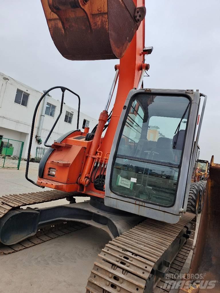 Hitachi ZX 135 US Lánctalpas kotrók