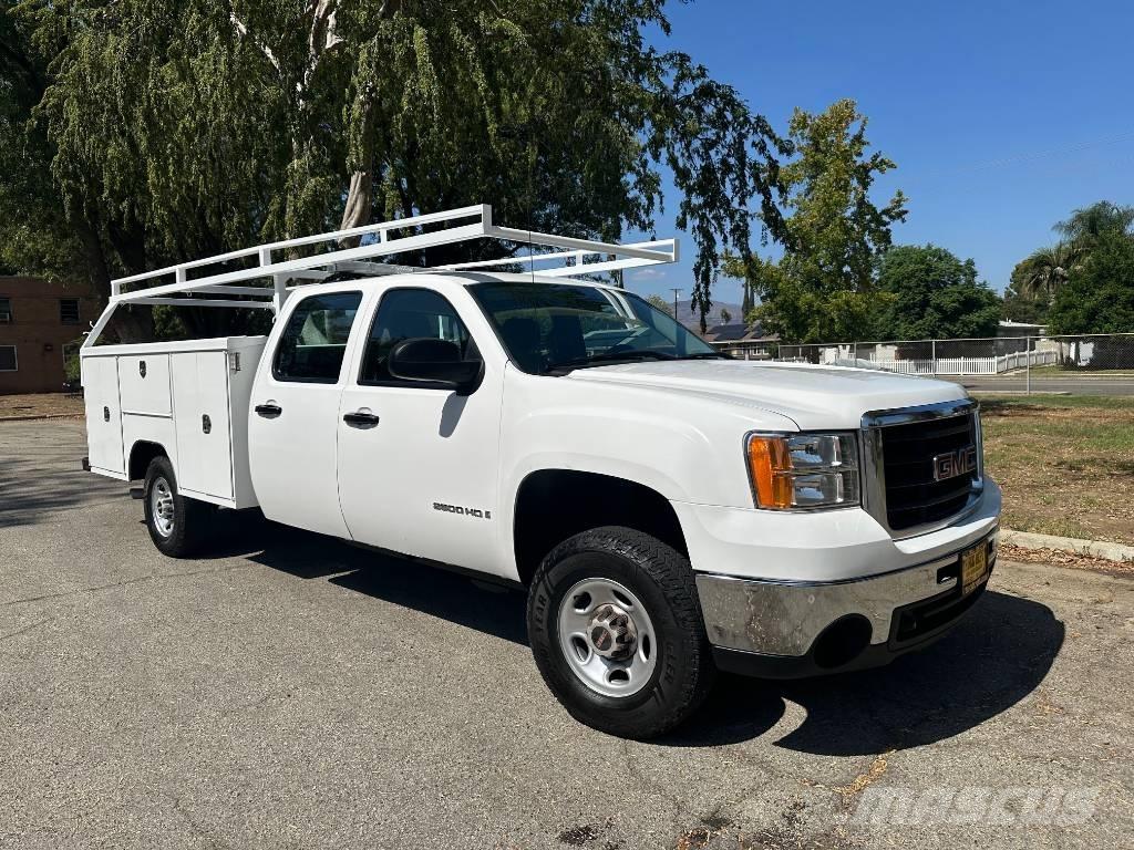 GMC Sierra 2500 HD Kis teherszállító/Platós kocsi
