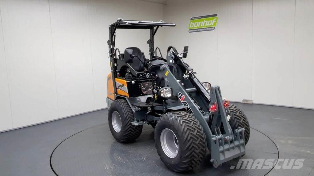 GiANT G2500 HD Gumikerekes homlokrakodók
