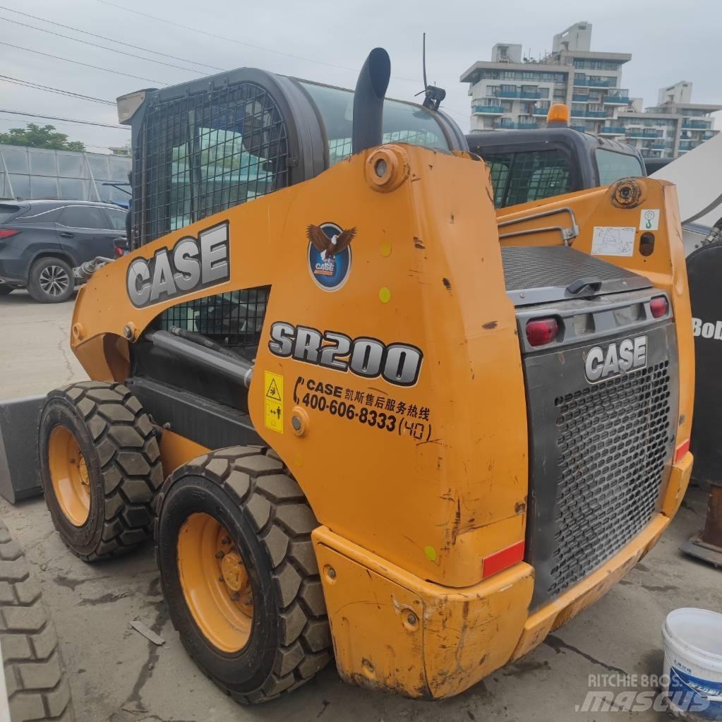 CASE SR 200 Kompaktrakodók
