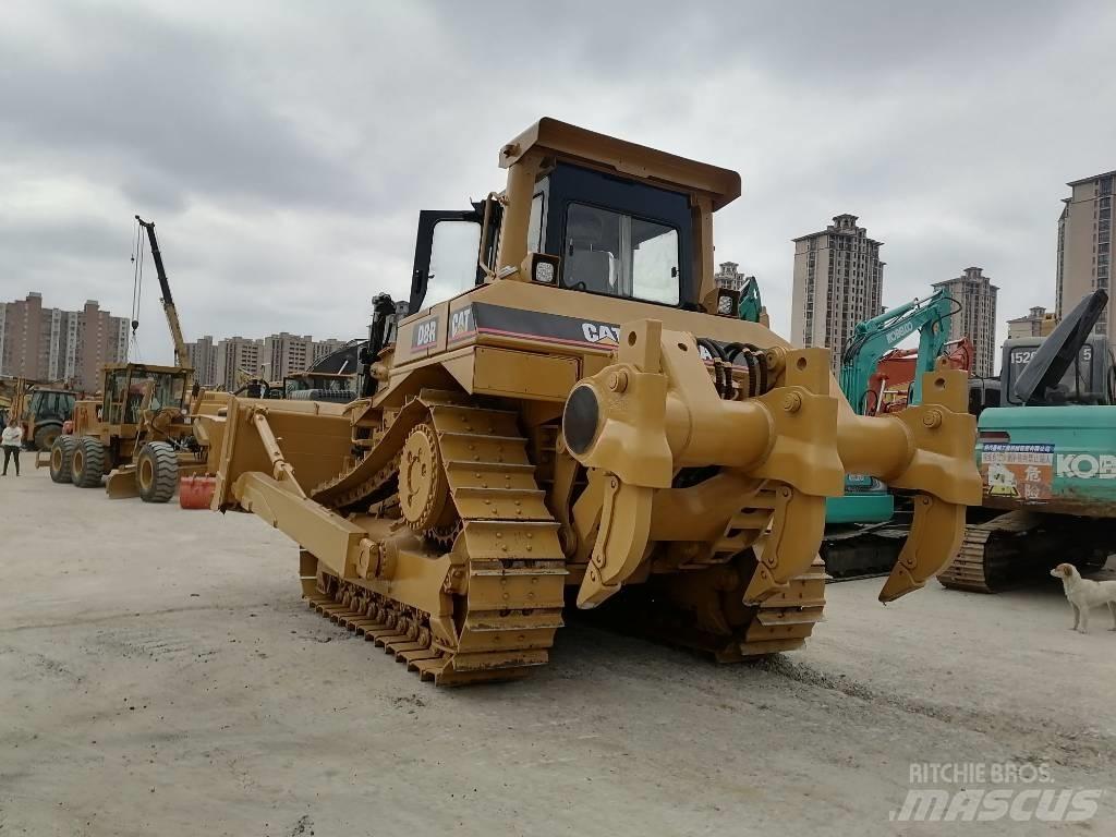 CAT D 8 R lánctalpas dózerek