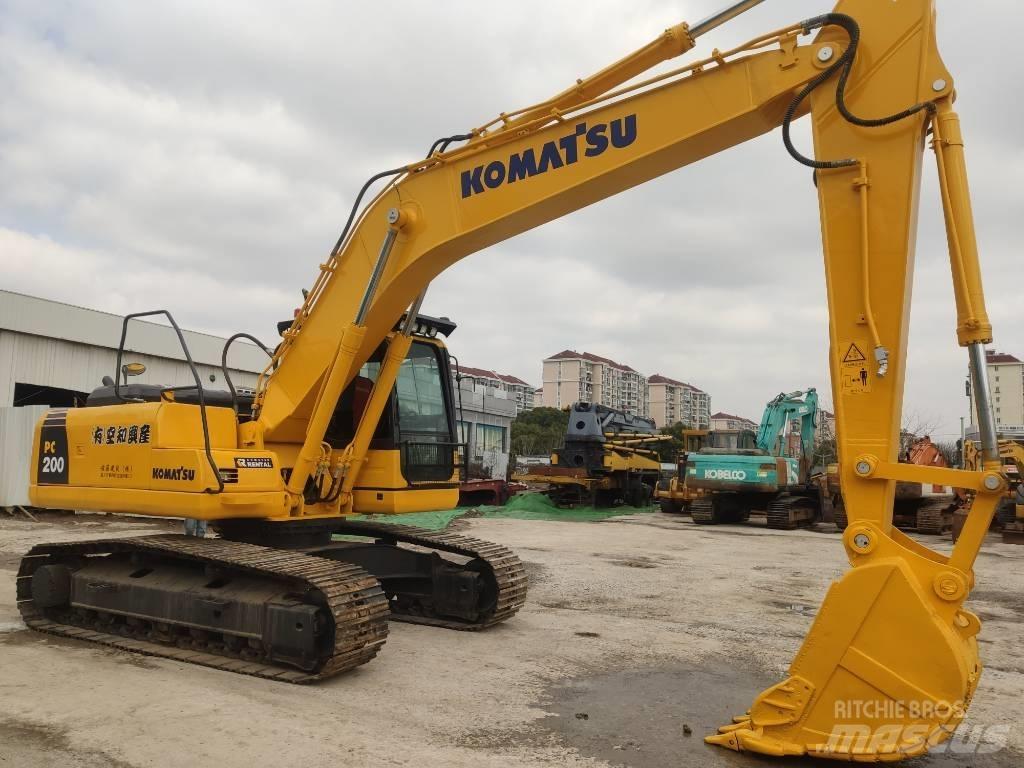 Komatsu PC 200-8 Közepes (midi) kotrók 7 t - 12 t