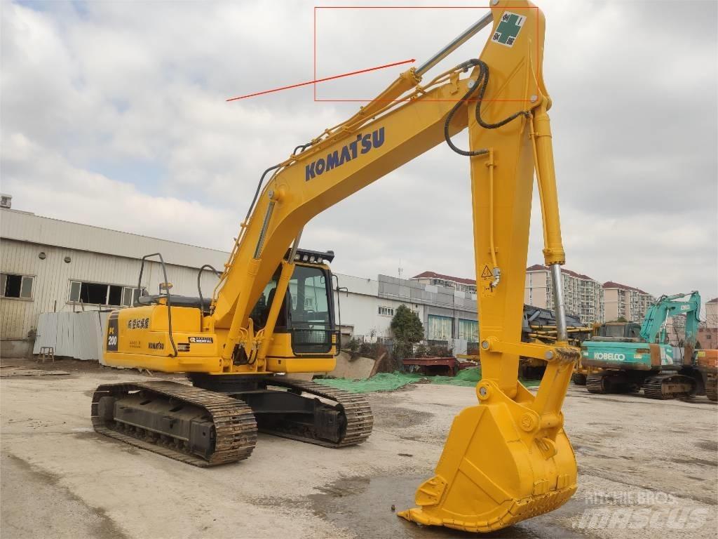 Komatsu PC 200-8 Közepes (midi) kotrók 7 t - 12 t