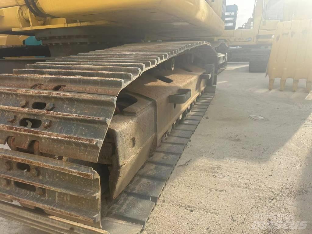 Komatsu PC 200 LC-7 Lánctalpas kotrók