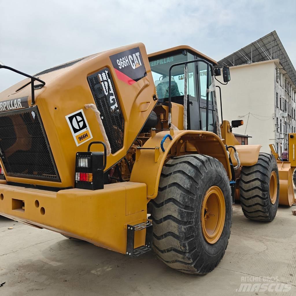 CAT 966 H Gumikerekes homlokrakodók