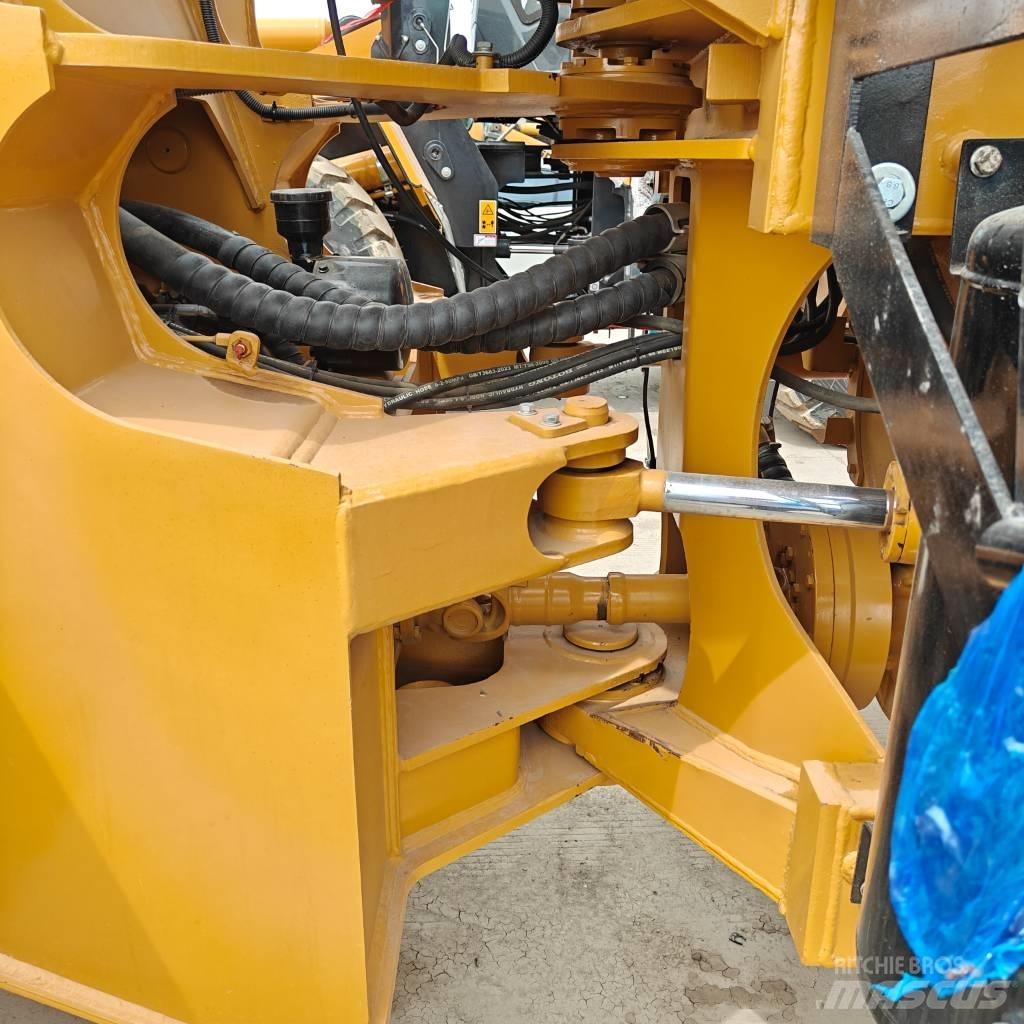 CAT 966 H Gumikerekes homlokrakodók