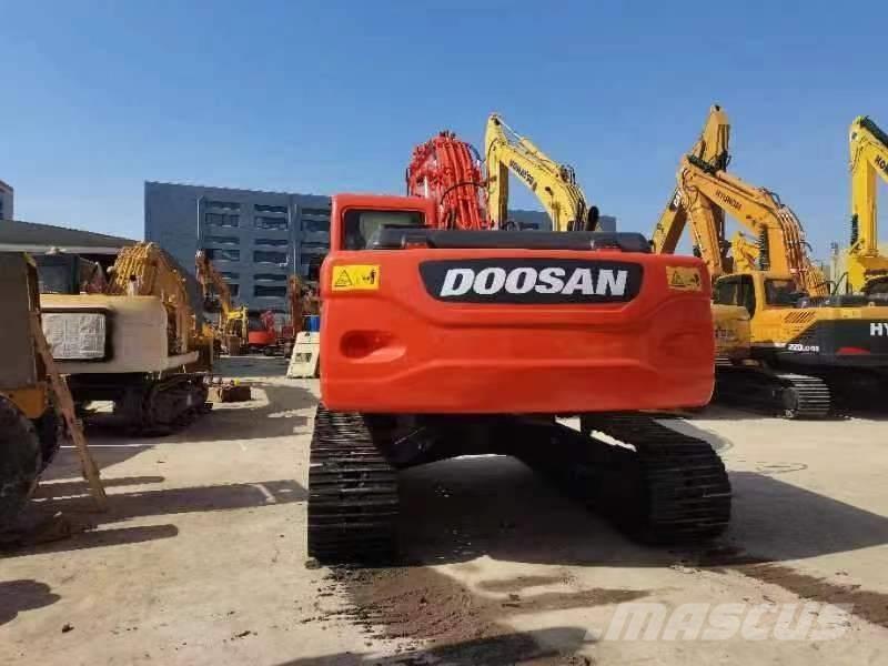 Doosan DX 225 Lánctalpas kotrók