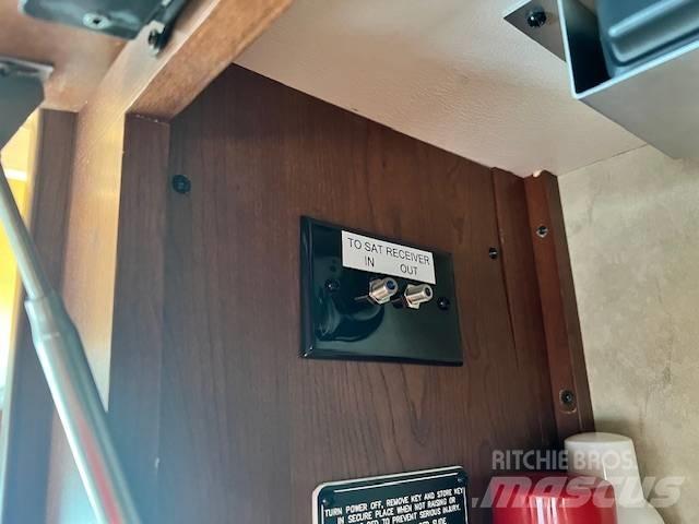 Thor Hurricane M32A Lakóautó és lakókocsi