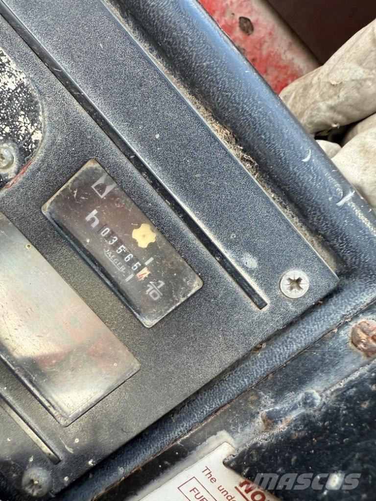 Manitou BT 420 Teleszkópos rakodók