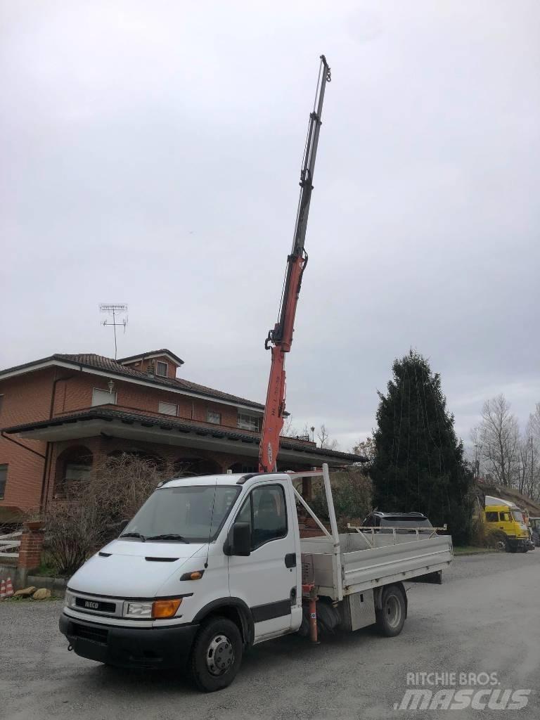 Iveco Daily 35-130 Dobozos teherautók