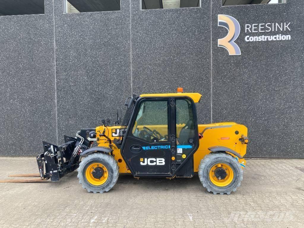 JCB 525-60 E Teleszkópos rakodók