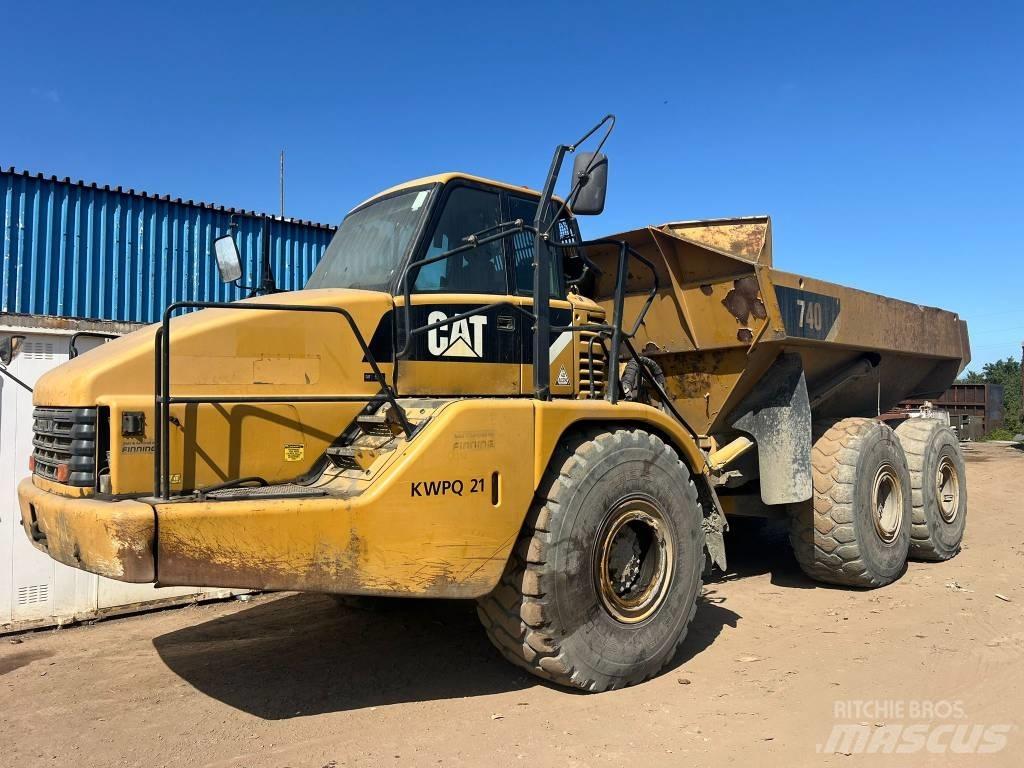 CAT 740 Csuklósdömperek