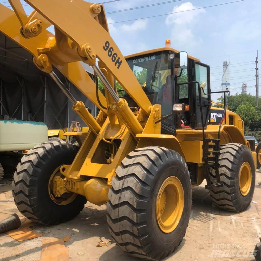 CAT 966H Gumikerekes homlokrakodók