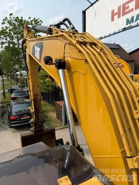 CAT 320DL Lánctalpas kotrók