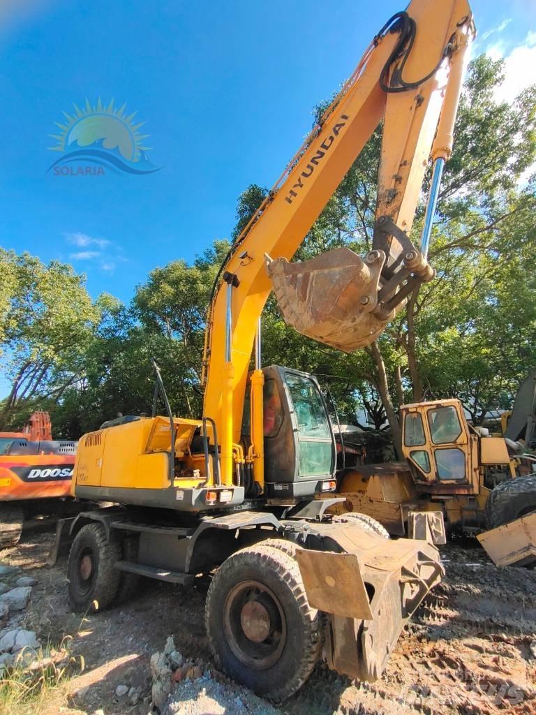 Hyundai R210W-7 Gumikerekes kotrók