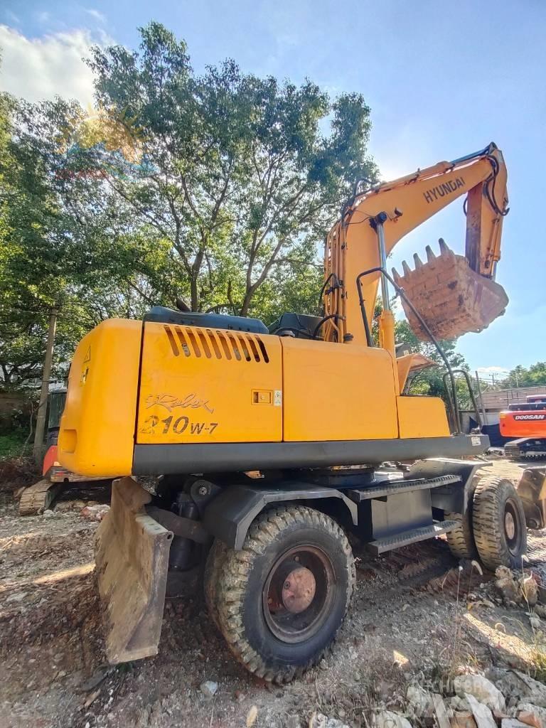 Hyundai R210W-7 Gumikerekes kotrók