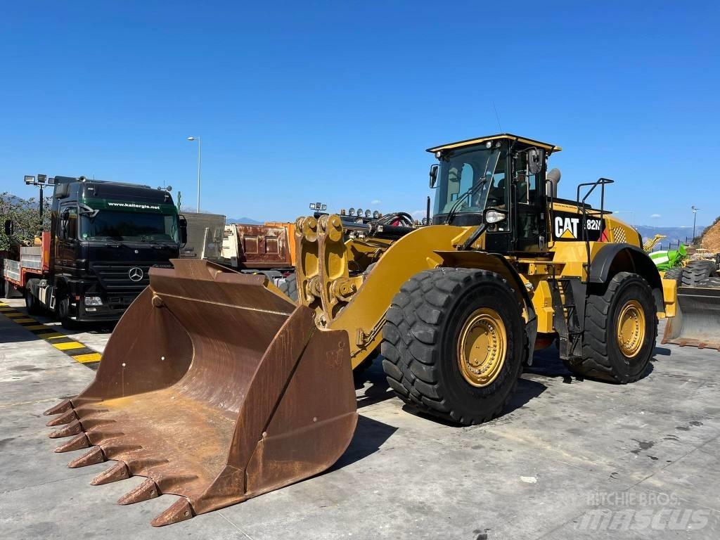 CAT 982 M Gumikerekes homlokrakodók