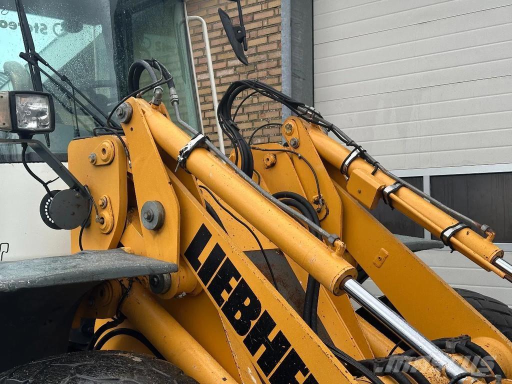 Liebherr L514 Gumikerekes homlokrakodók