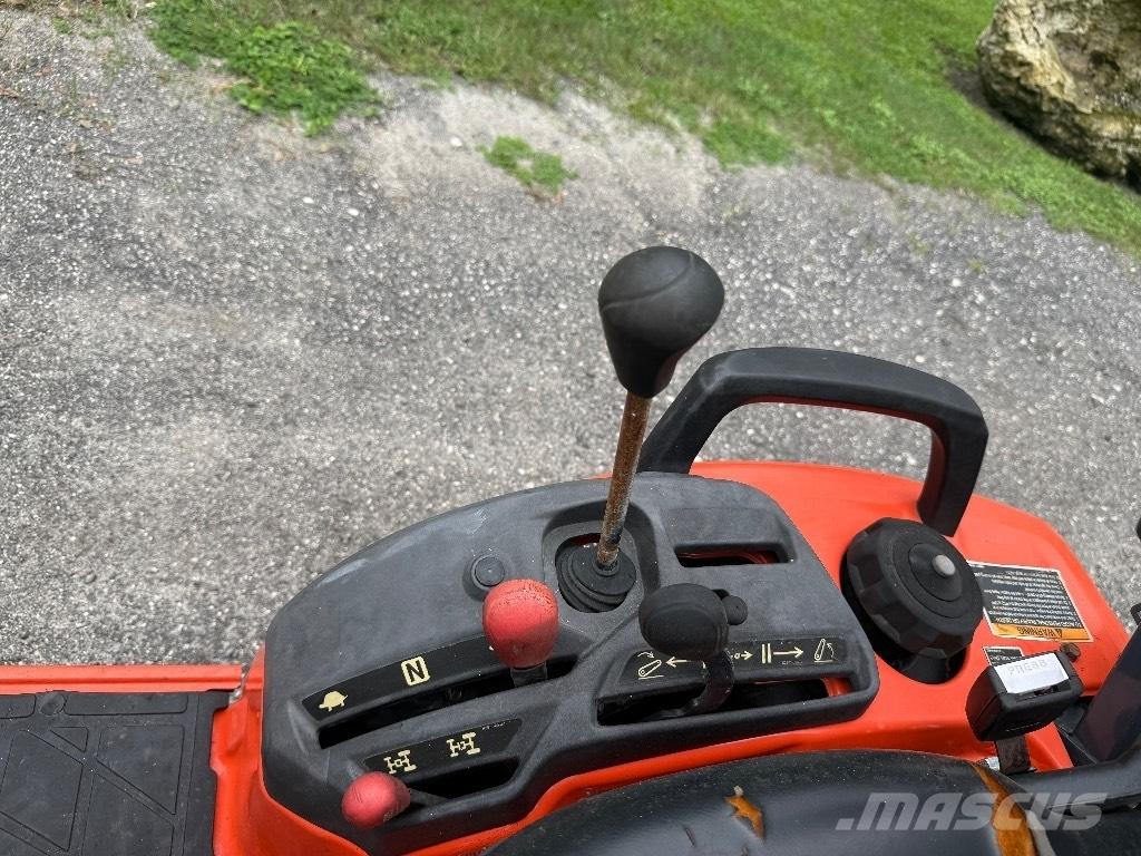 Kubota BX2380 Traktorok