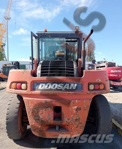 Doosan D160S-5 Dízel targoncák