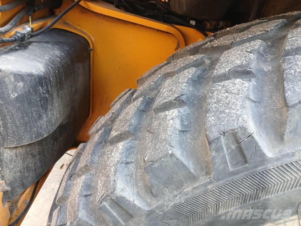 JCB 4cxProAEC Kotrórakodók