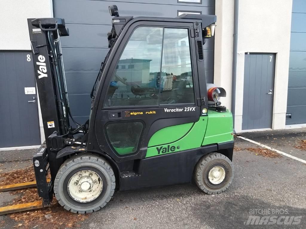 Yale GLP25VX Gázüzemű targoncák