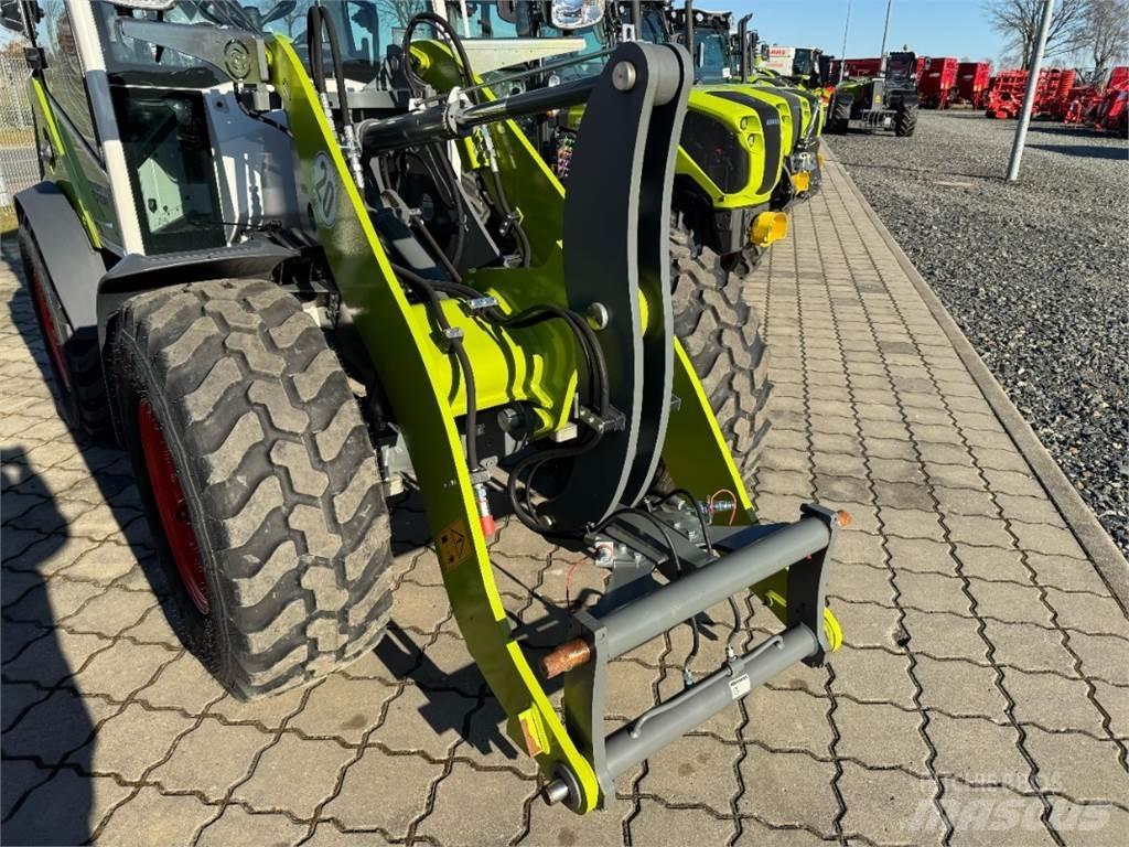 CLAAS Torion 530 Gumikerekes homlokrakodók