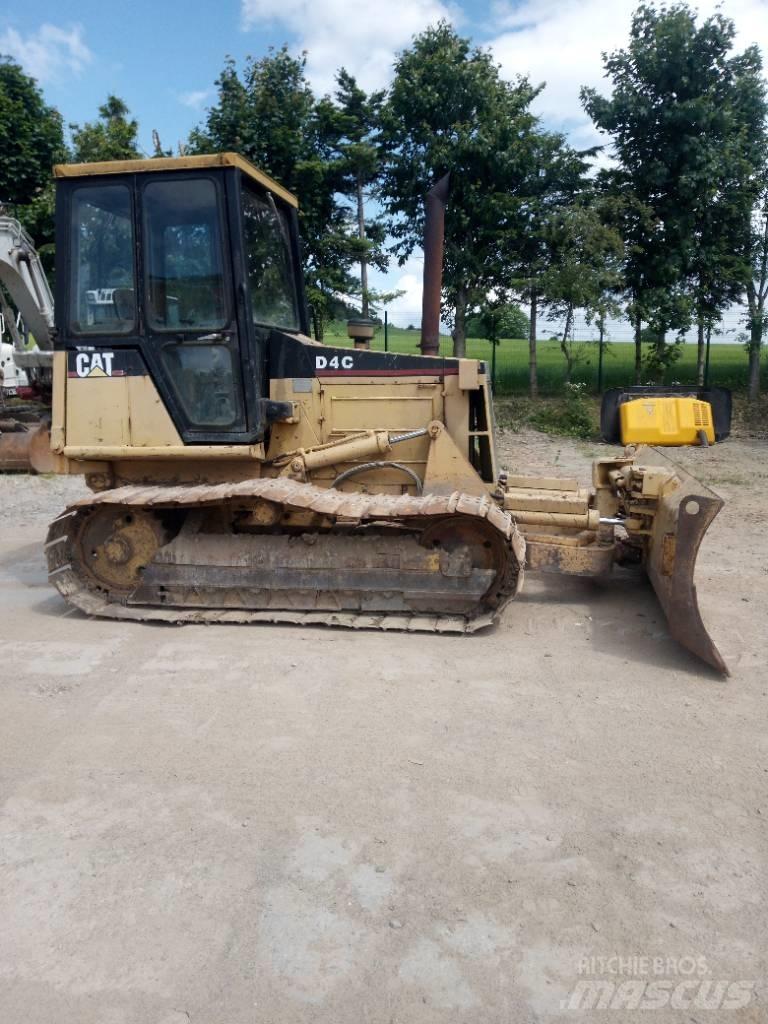 CAT D 4 C lánctalpas dózerek