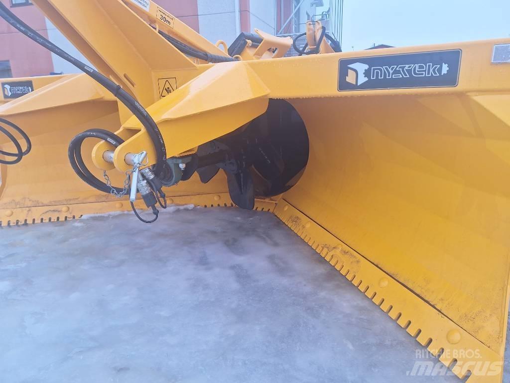 Wieska W253L Hómarók