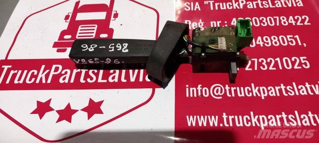 Volvo FH 12.  3944025 Vezetőfülke és belső tartozékok