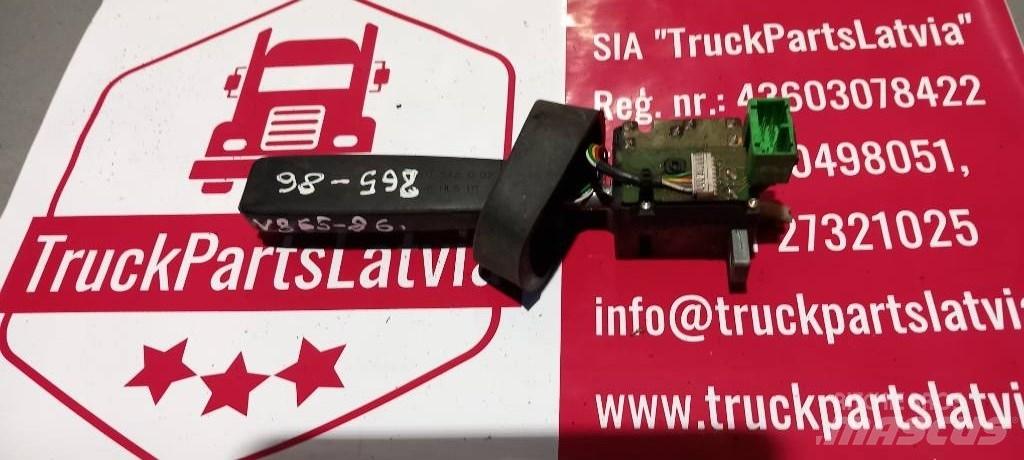 Volvo FH 12.  3944025 Vezetőfülke és belső tartozékok