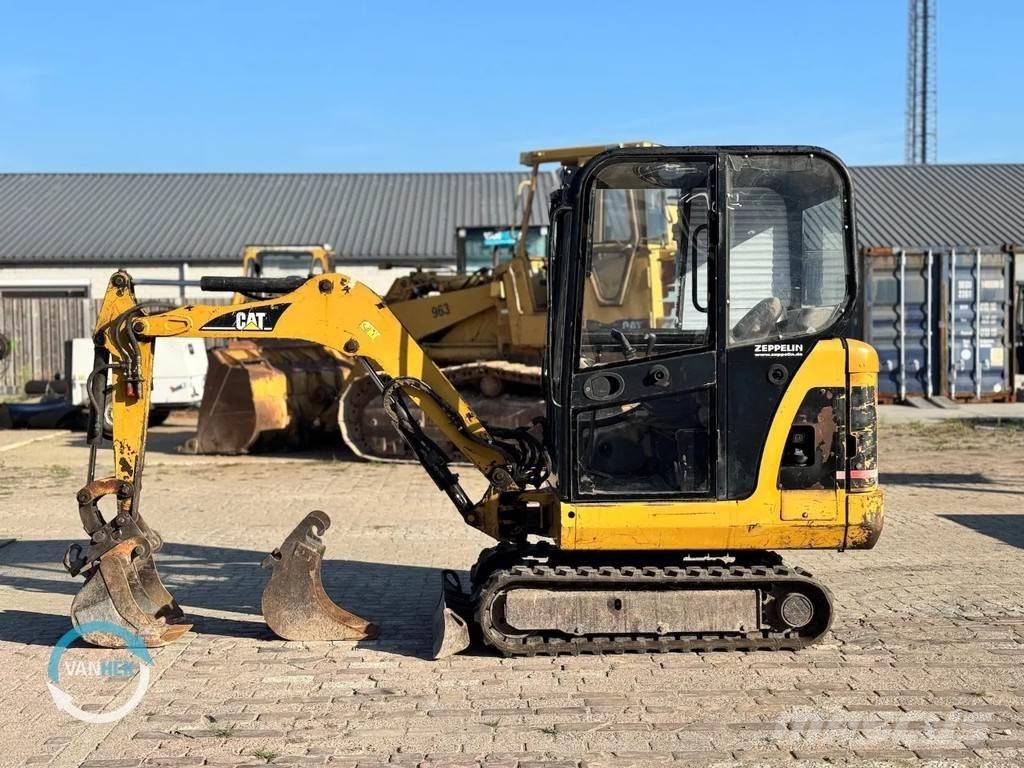 CAT 301.6C Mini kotrók < 7t