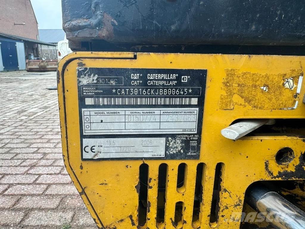 CAT 301.6C Mini kotrók < 7t