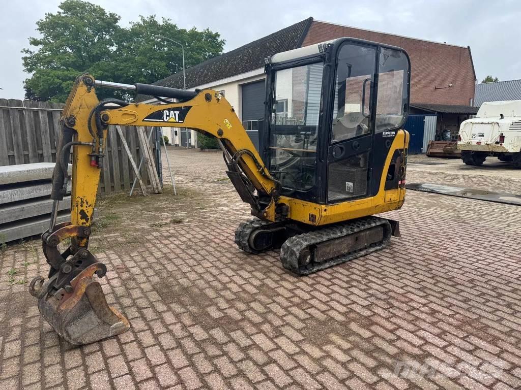 CAT 301.6C Mini kotrók < 7t