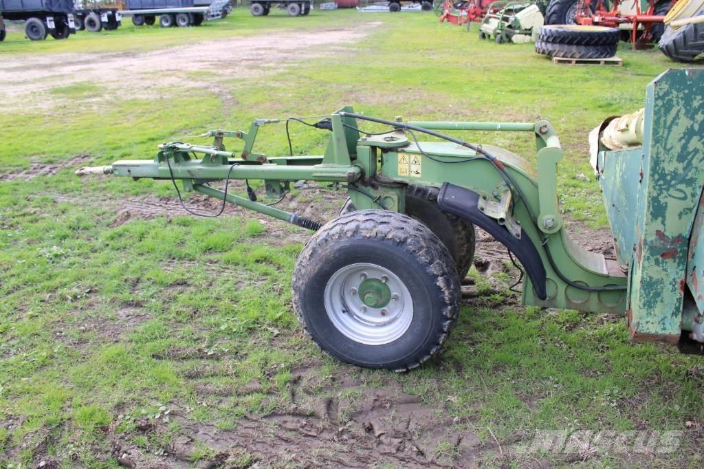 Krone Big X V12 Önjáró szecskázók