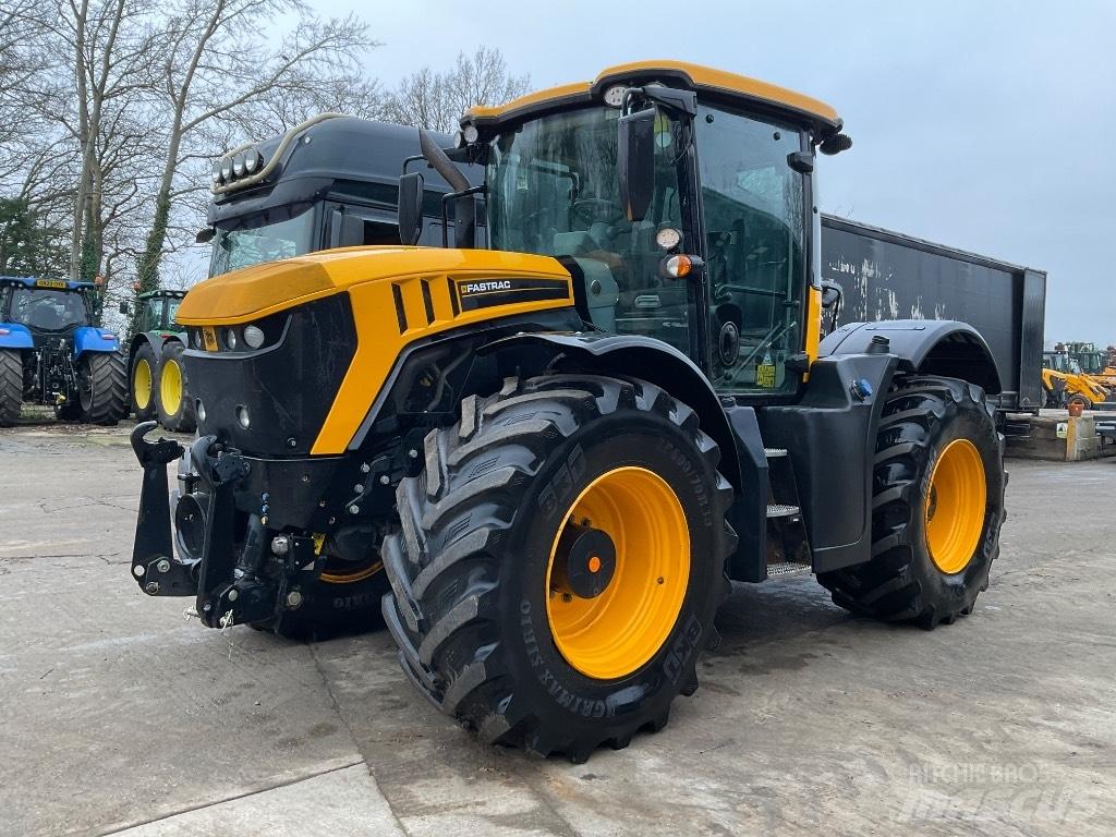 JCB Fastrac 4220 Traktorok
