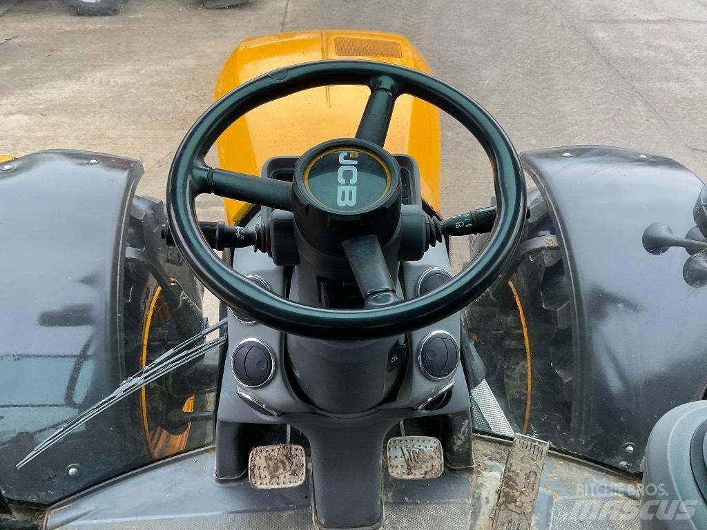 JCB Fastrac 4220 Traktorok
