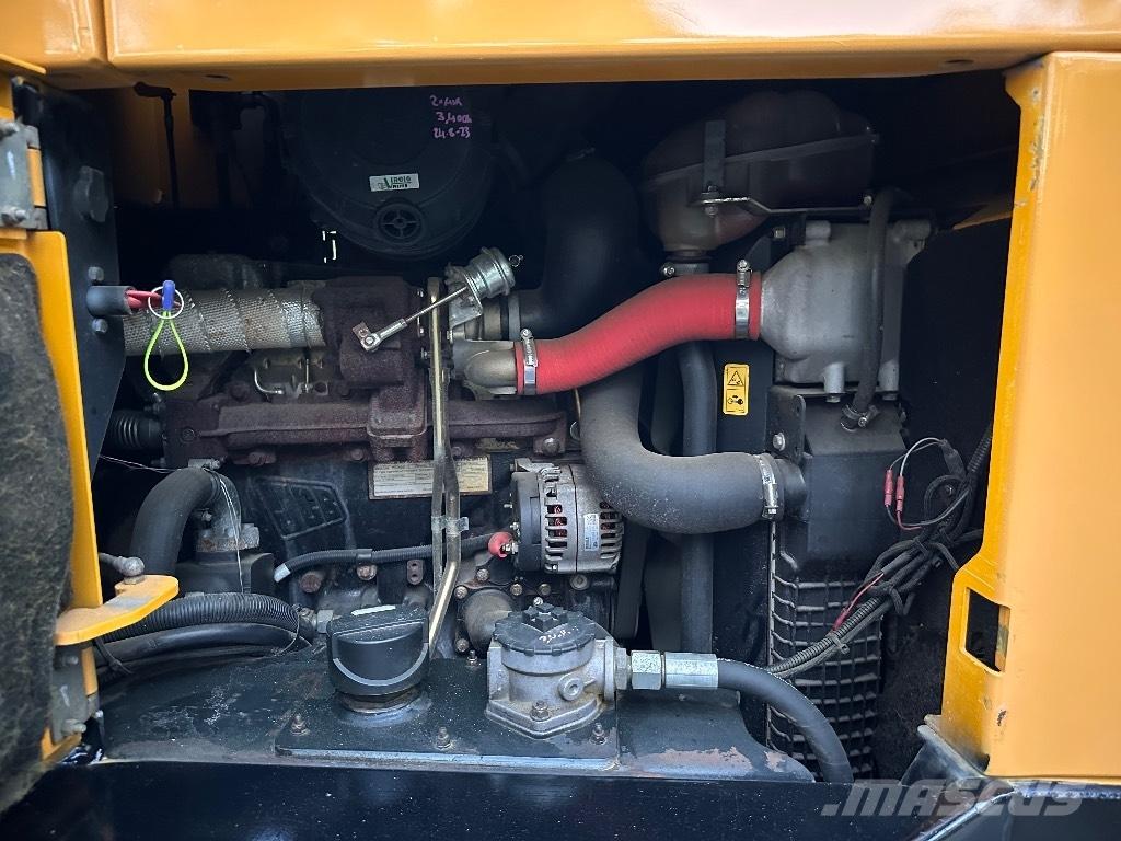 JCB 9TFT Mezei dömperek