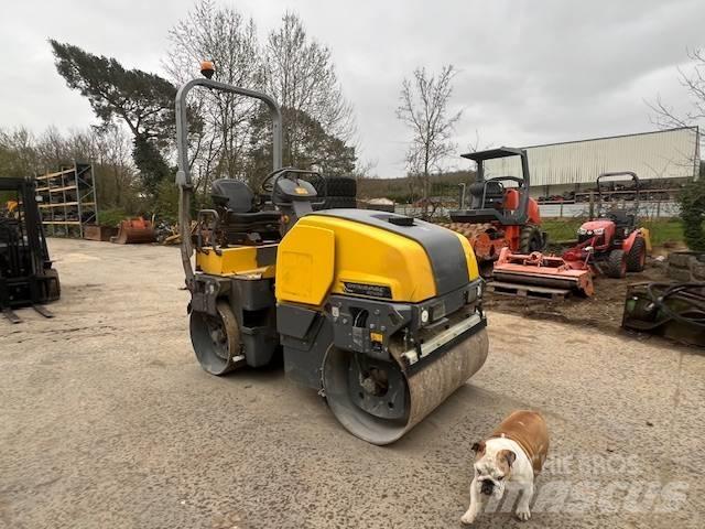 Dynapac CC 1200 Ikerdobos hengerek