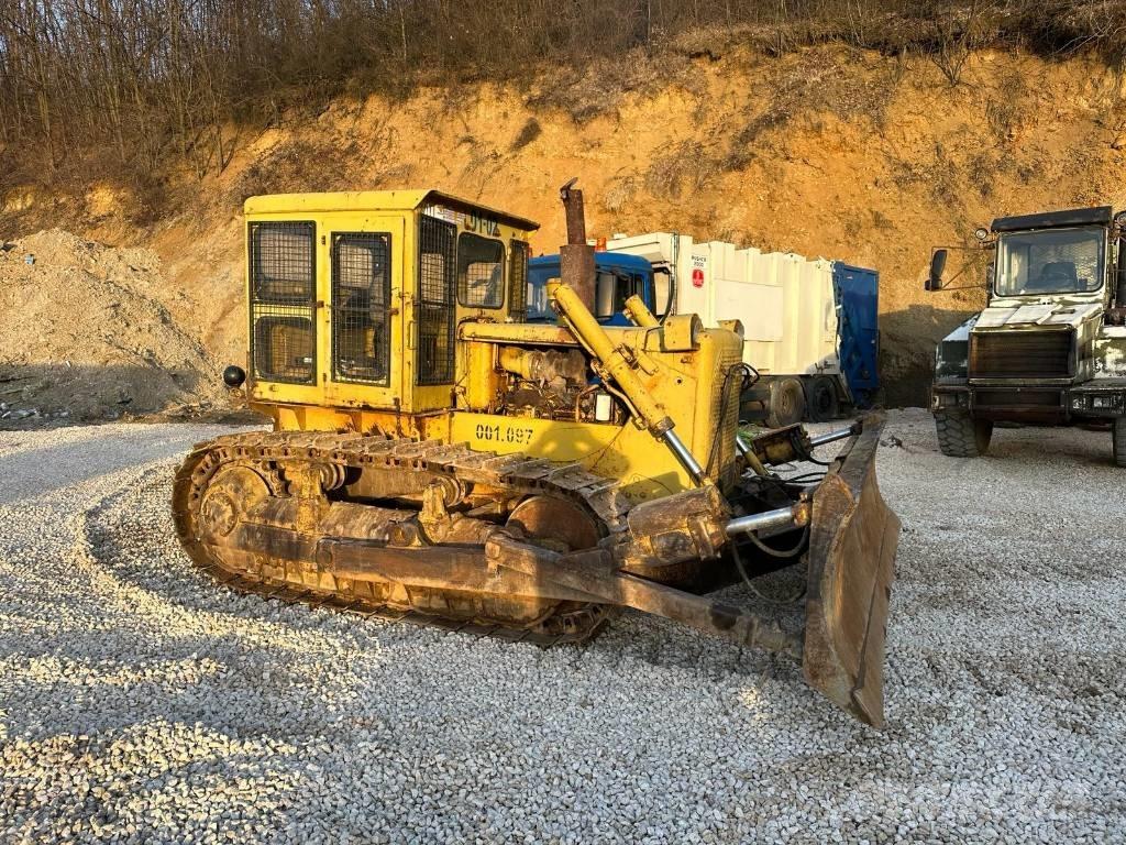 CAT D 6 C lánctalpas dózerek